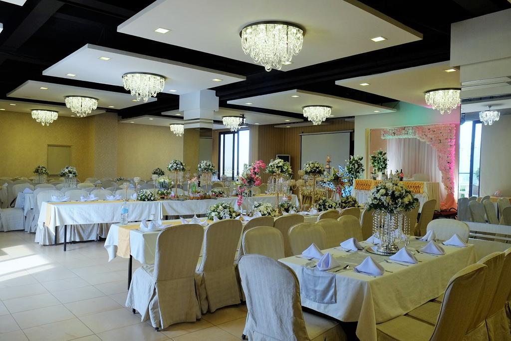 Castle Peak Hotel Cebu Eksteriør bilde